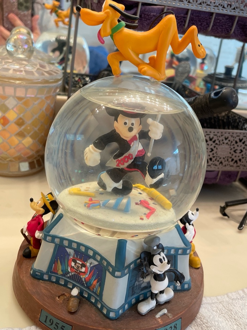 2002 Walt Disney World “Ears to You" Mickey Mouse Musical Snow Globe